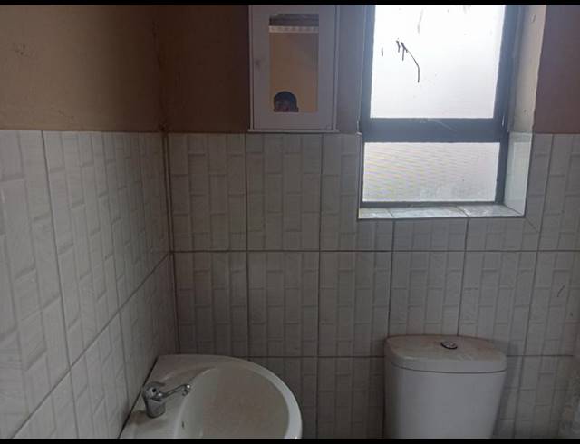 1 BEDROOM PROPERTY TO RENT IN PROTEA GLEN
